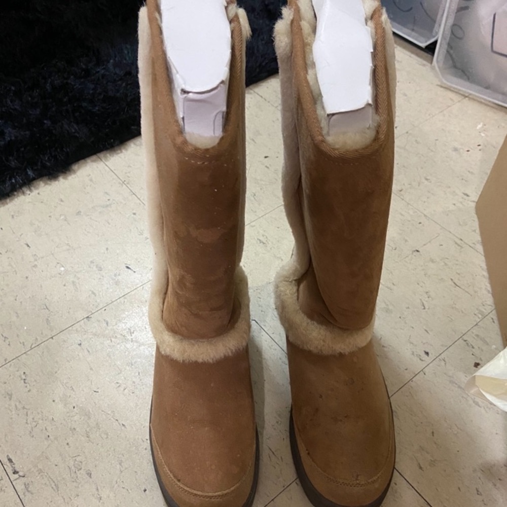 Ugg Sunburst Size 10